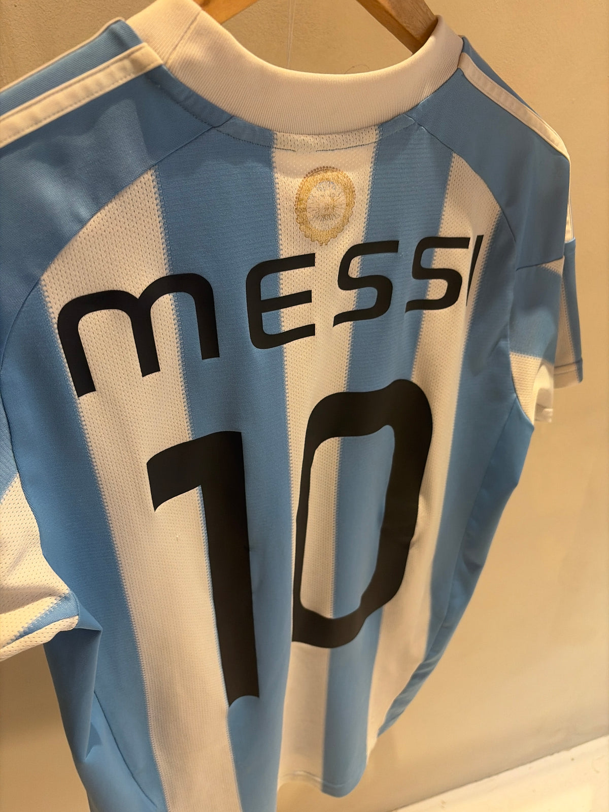 Argentina home - 2010/11 - Messi XL kids (6/10)