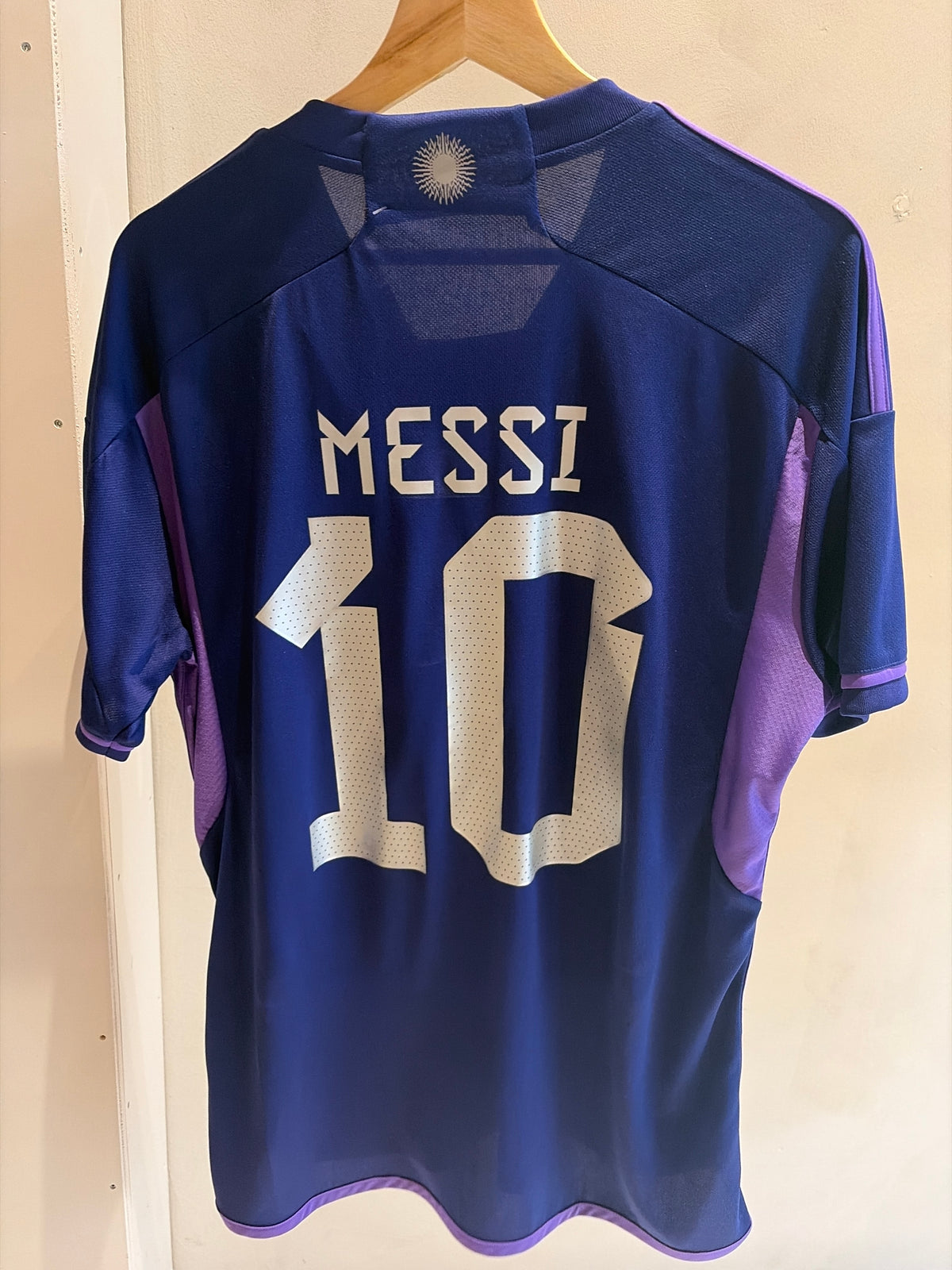 Argentina away - 2022/23 - Messi L (10/10)