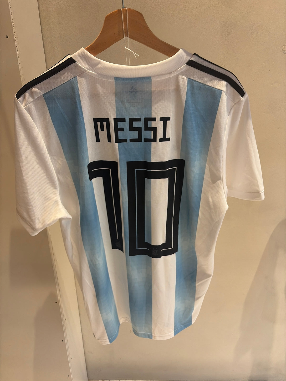 Argentina home 2018/19 - Messi L (9/10)